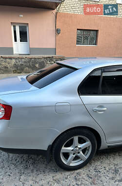 Седан Volkswagen Jetta 2007 в 