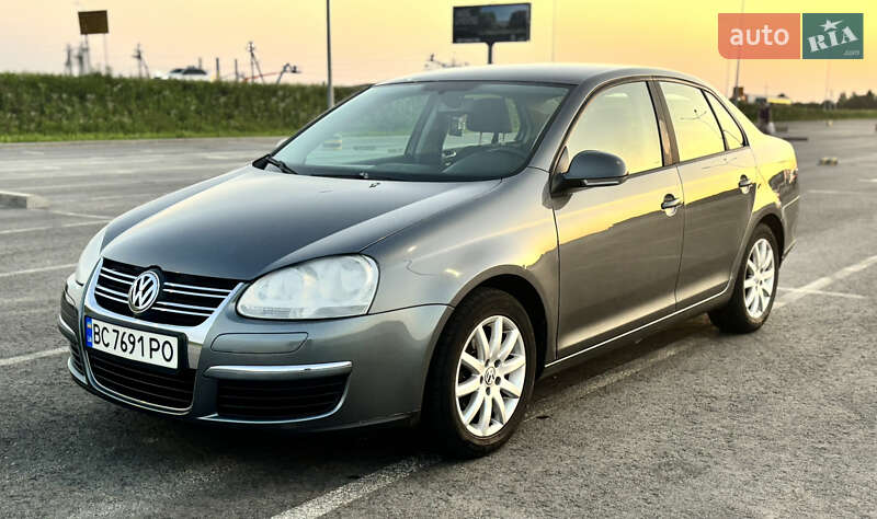 Седан Volkswagen Jetta 2007 в Львове