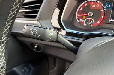 Седан Volkswagen Jetta 2020 в 