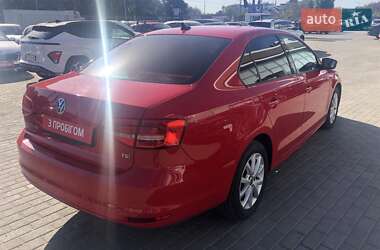 Седан Volkswagen Jetta 2014 в 