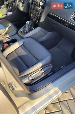 Седан Volkswagen Jetta 2015 в 