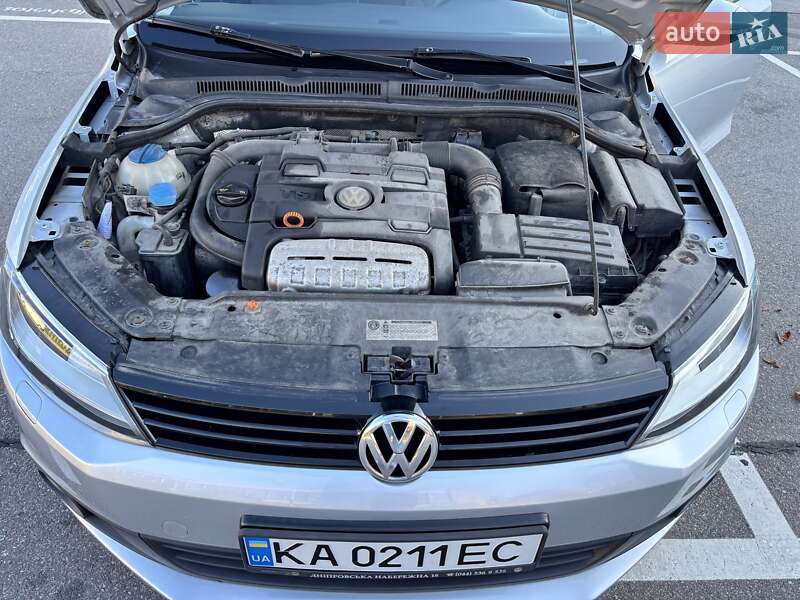 Седан Volkswagen Jetta 2011 в Києві