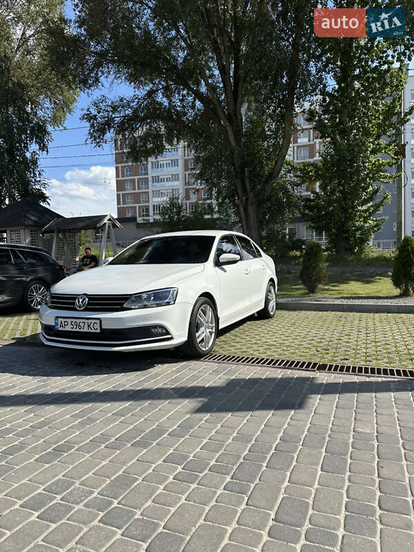 Седан Volkswagen Jetta 2016 в Тернополе