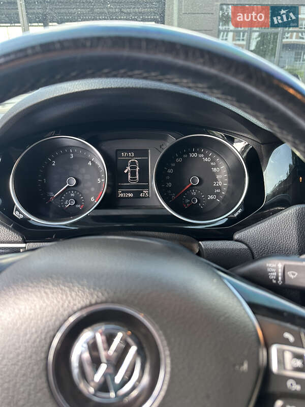 Седан Volkswagen Jetta 2016 в Тернополе