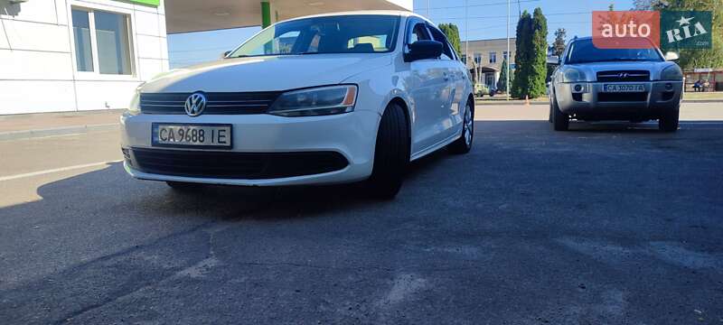 Седан Volkswagen Jetta 2012 в Черкасах