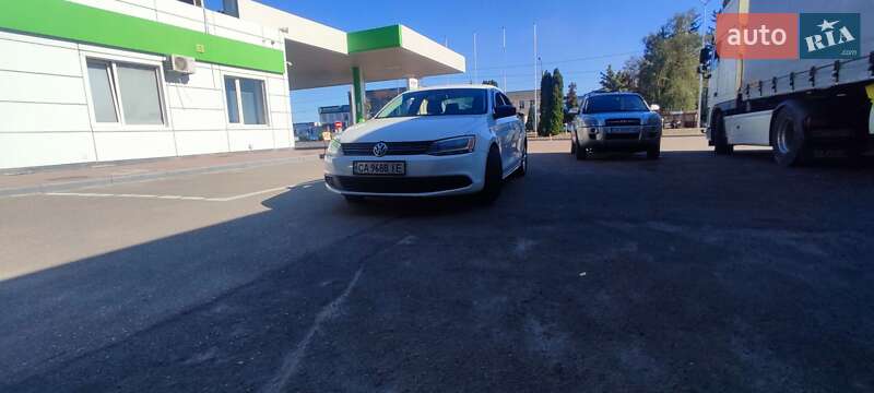 Седан Volkswagen Jetta 2012 в Черкасах
