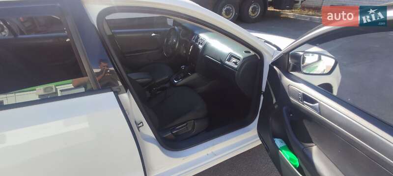 Седан Volkswagen Jetta 2012 в Черкасах