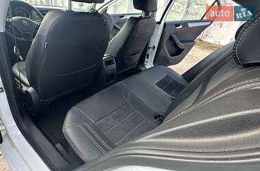 Седан Volkswagen Jetta 2017 в 