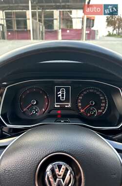 Седан Volkswagen Jetta 2019 в 