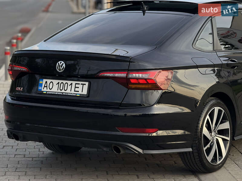 Седан Volkswagen Jetta 2019 в Ужгороді