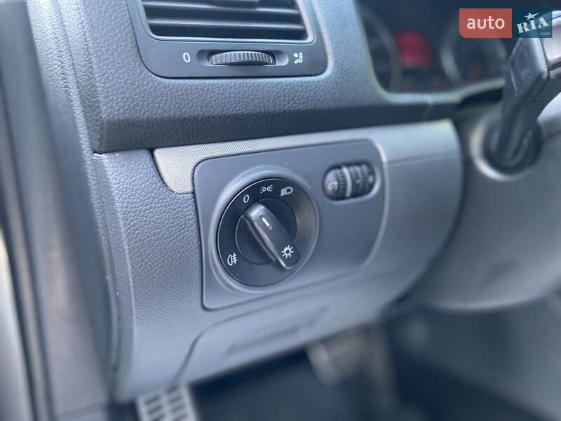 Седан Volkswagen Jetta 2007 в Староконстантинове