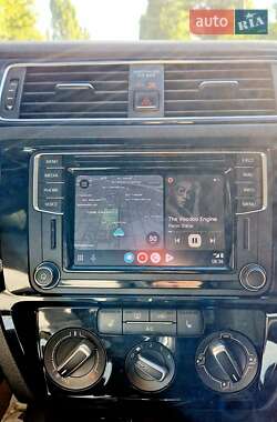 Седан Volkswagen Jetta 2015 в 