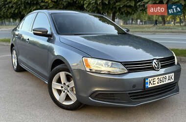 Седан Volkswagen Jetta 2013 в Днепре