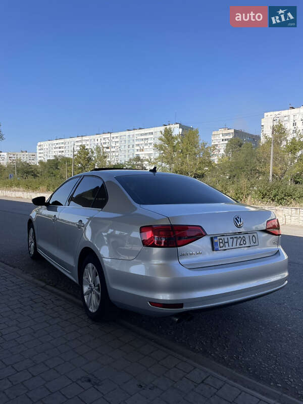 Седан Volkswagen Jetta 2014 в Запорожье