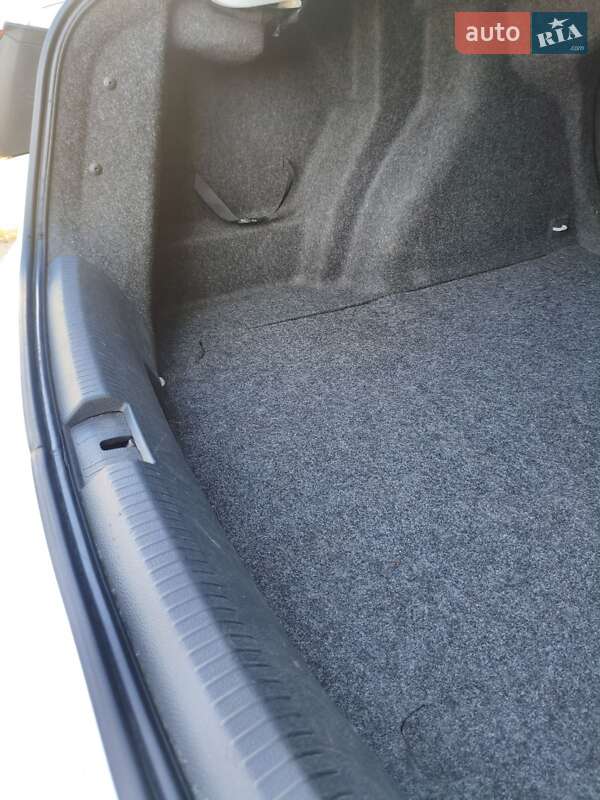 Седан Volkswagen Jetta 2016 в Запоріжжі