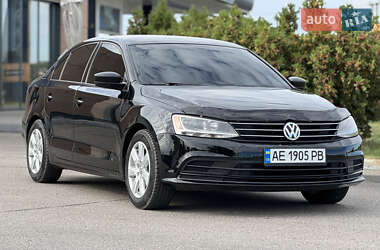 Седан Volkswagen Jetta 2015 в Днепре