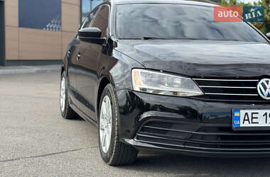Седан Volkswagen Jetta 2015 в 