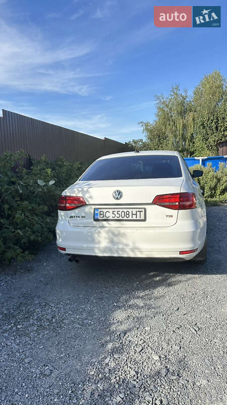 Седан Volkswagen Jetta 2014 в Львові