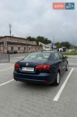 Седан Volkswagen Jetta 2011 в 