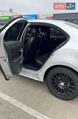 Седан Volkswagen Jetta 2014 в 