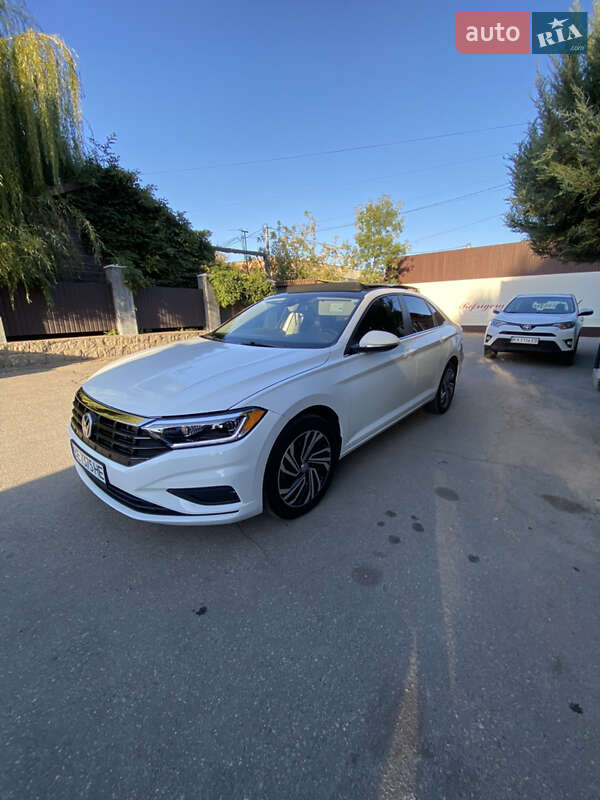 Седан Volkswagen Jetta 2018 в 