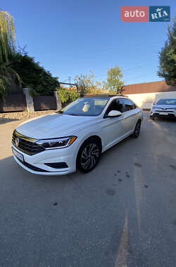 Седан Volkswagen Jetta 2018 в 