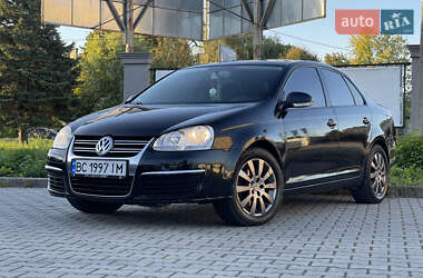 Седан Volkswagen Jetta 2008 в 