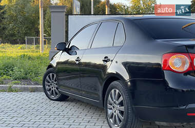 Седан Volkswagen Jetta 2008 в 