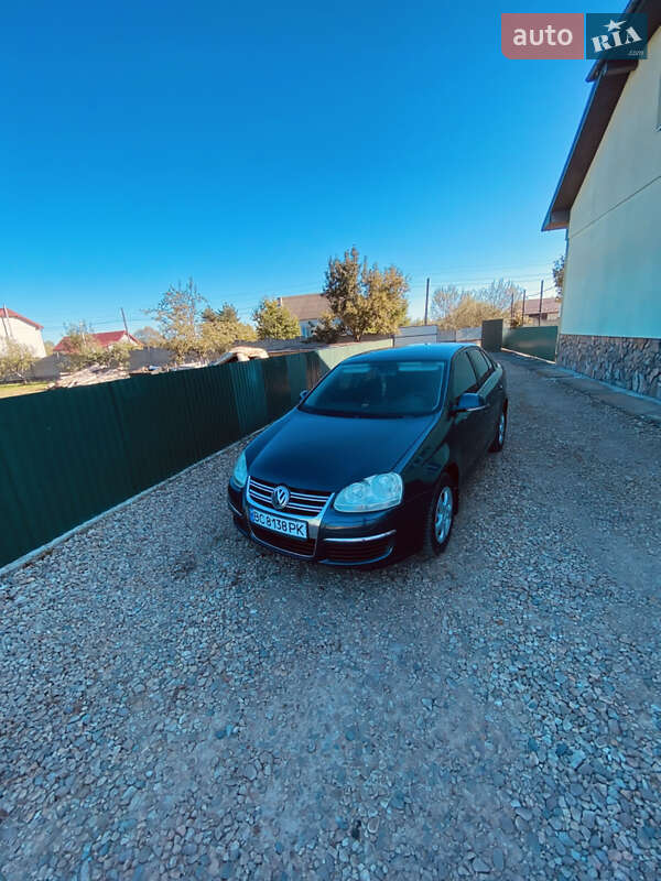 Седан Volkswagen Jetta 2005 в Долині фото Седан Volkswagen Jetta 2005 в Долині