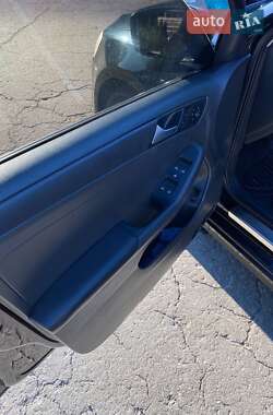 Седан Volkswagen Jetta 2014 в 