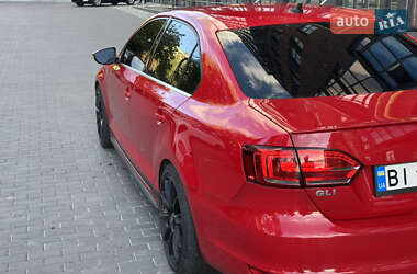 Седан Volkswagen Jetta 2013 в 
