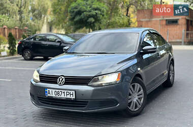 Седан Volkswagen Jetta 2014 в 