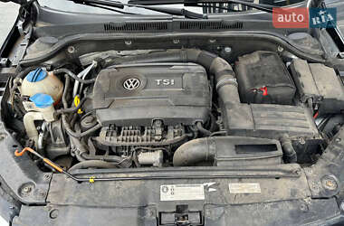 Седан Volkswagen Jetta 2014 в 