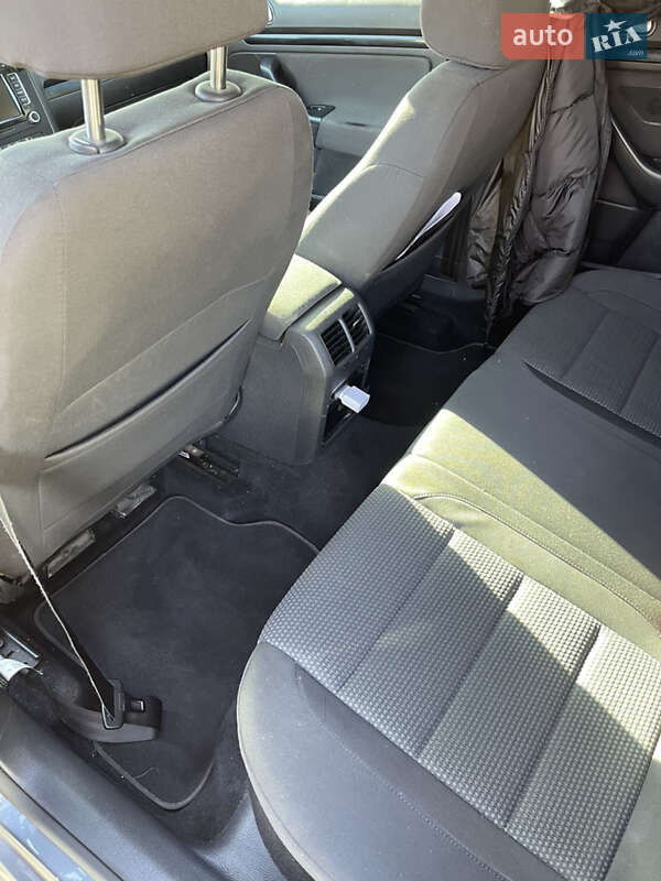 Седан Volkswagen Jetta 2010 в Хмельницькому