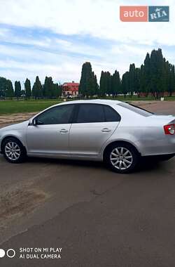 Седан Volkswagen Jetta 2008 в 