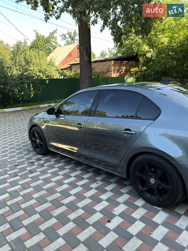 Седан Volkswagen Jetta 2014 в Киеве