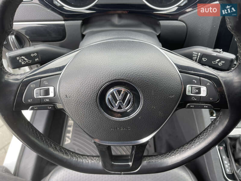 Седан Volkswagen Jetta 2017 в Хмельницькому