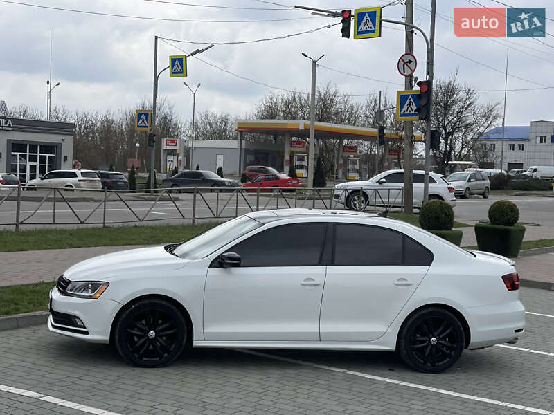 Седан Volkswagen Jetta 2017 в Хмельницькому