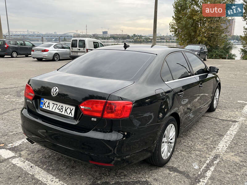 Седан Volkswagen Jetta 2014 в Києві