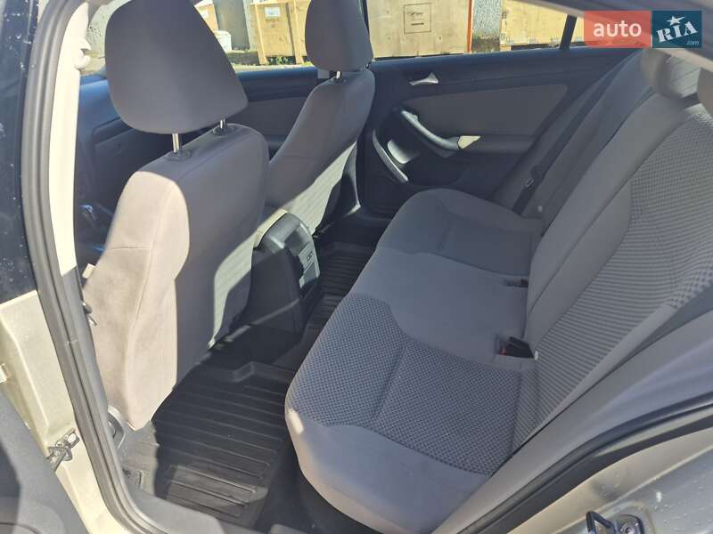 Седан Volkswagen Jetta 2014 в Черкассах