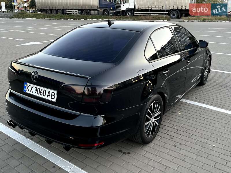Седан Volkswagen Jetta 2016 в Сумах