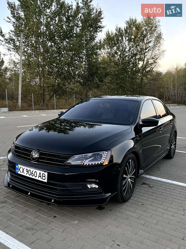 Седан Volkswagen Jetta 2016 в Сумах