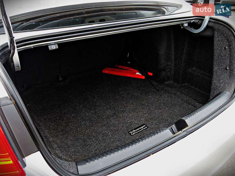 Седан Volkswagen Jetta 2014 в Черкасах