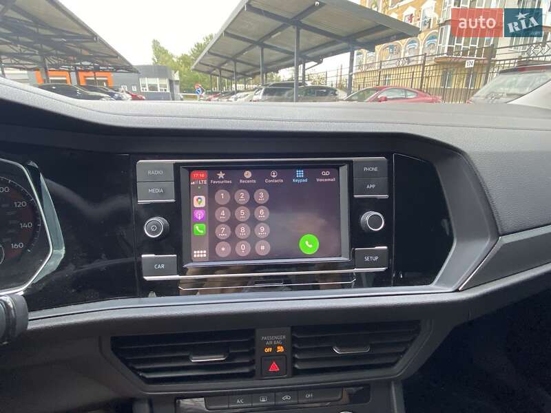 Седан Volkswagen Jetta 2019 в Житомире