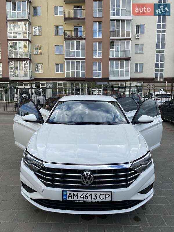 Седан Volkswagen Jetta 2019 в Житомире