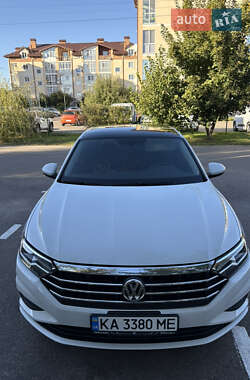 Седан Volkswagen Jetta 2019 в Киеве