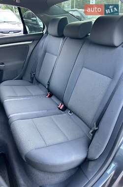Седан Volkswagen Jetta 2005 в 