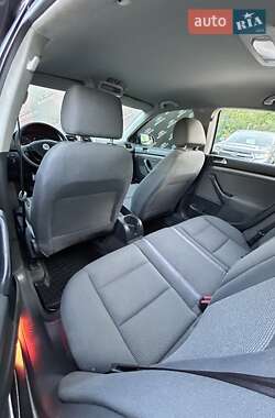Седан Volkswagen Jetta 2005 в 