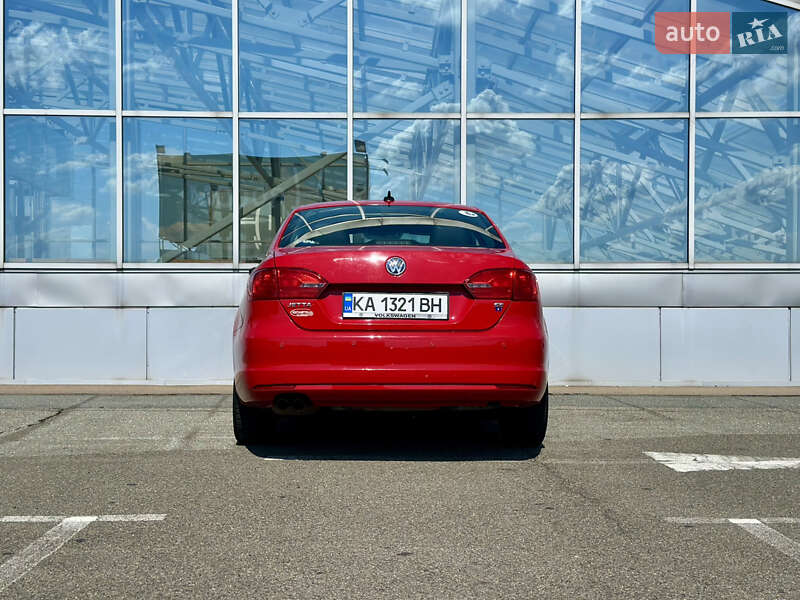 Седан Volkswagen Jetta 2014 в Киеве фото 15 Седан Volkswagen Jetta 2014 в Киеве
