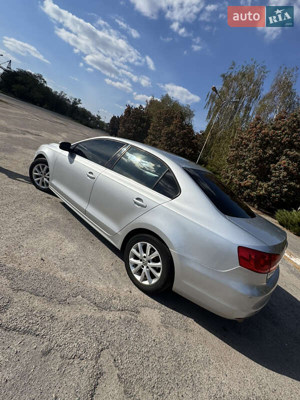Седан Volkswagen Jetta 2012 в Нікополі